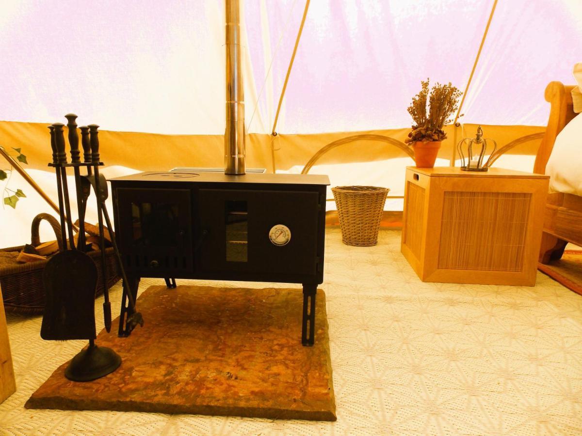 Hope Cottage Bell Tent Retreat アッシュボーン エクステリア 写真