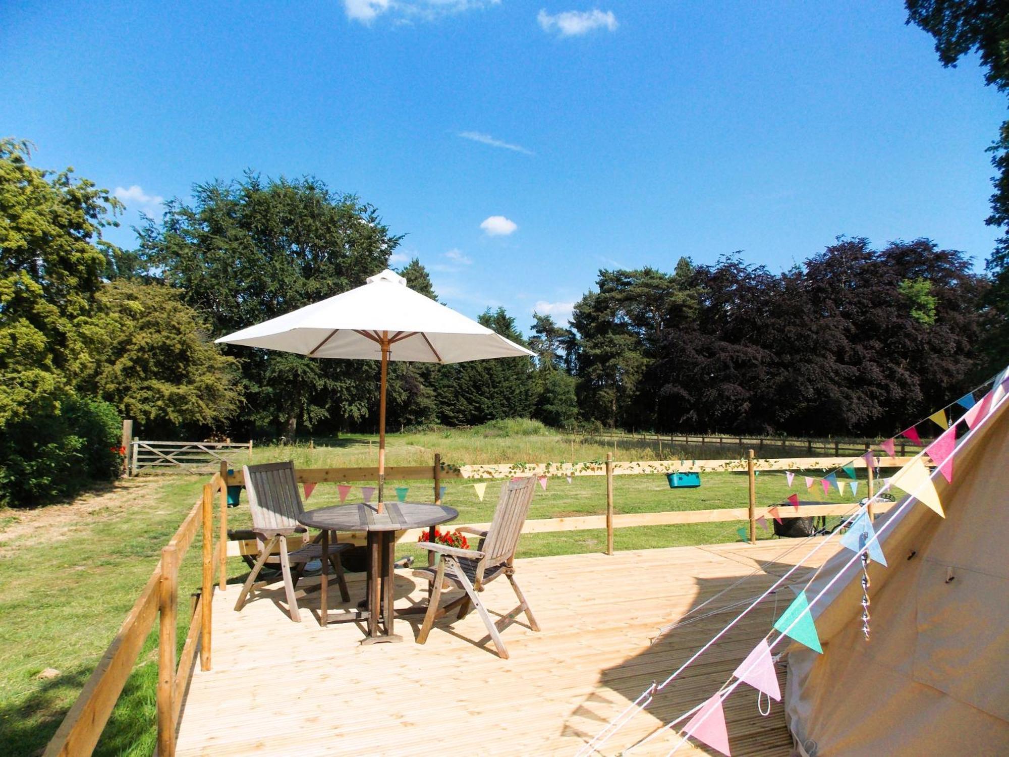 Hope Cottage Bell Tent Retreat アッシュボーン エクステリア 写真